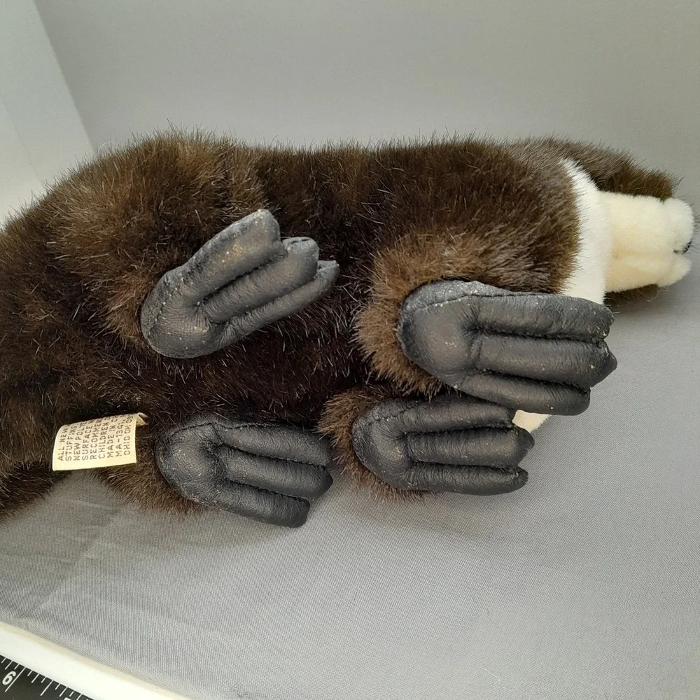 Vintage Cascade Toy Brown River Otter 12